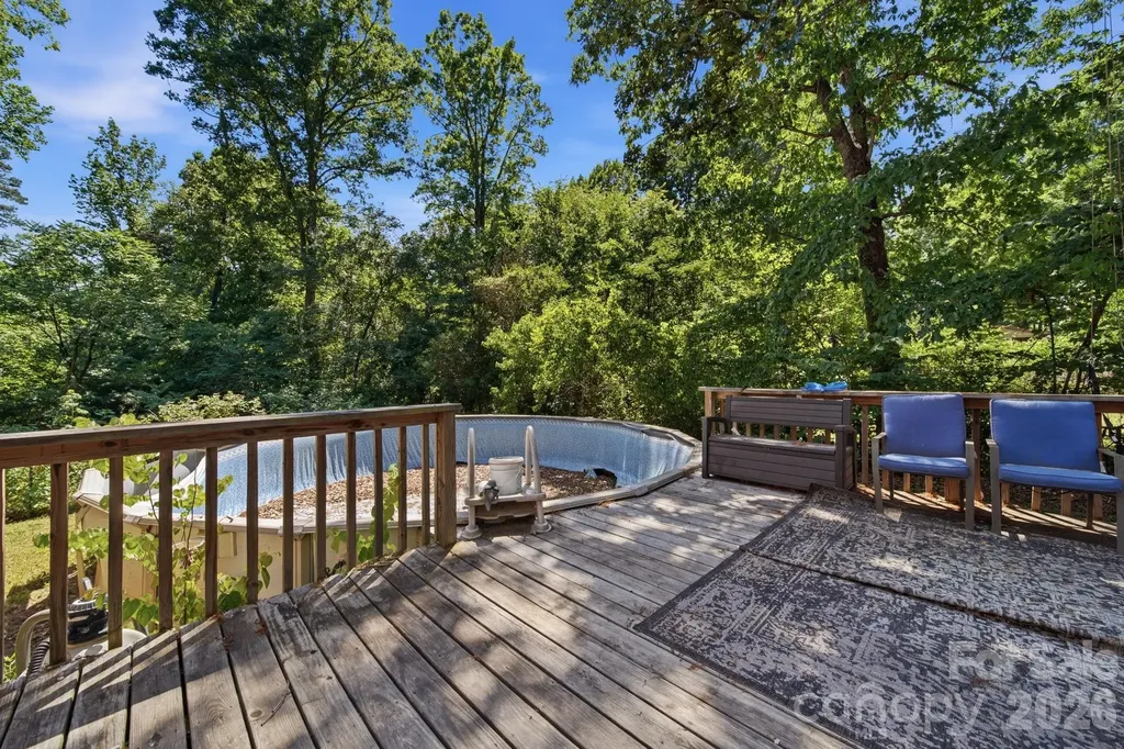 970 23rd Avenue NE Hickory NC 28601