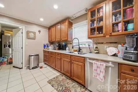 970 23rd Avenue NE Hickory NC 28601