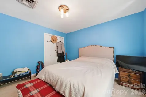 970 23rd Avenue NE Hickory NC 28601