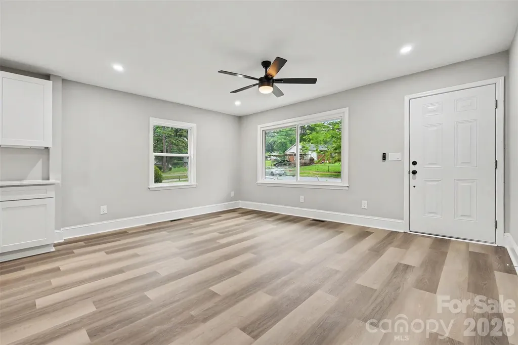 3716 Fieldcrest Road Charlotte NC 28217