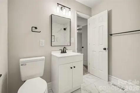 3716 Fieldcrest Road Charlotte NC 28217
