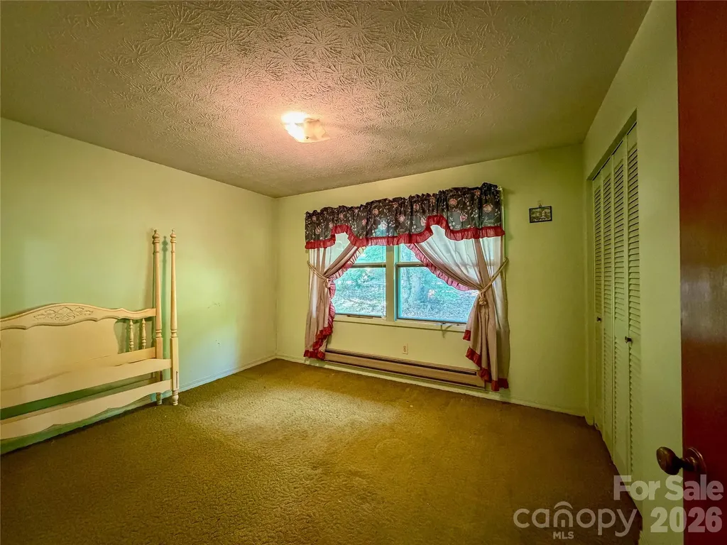 133 Jarvis Street Waynesville NC 28786