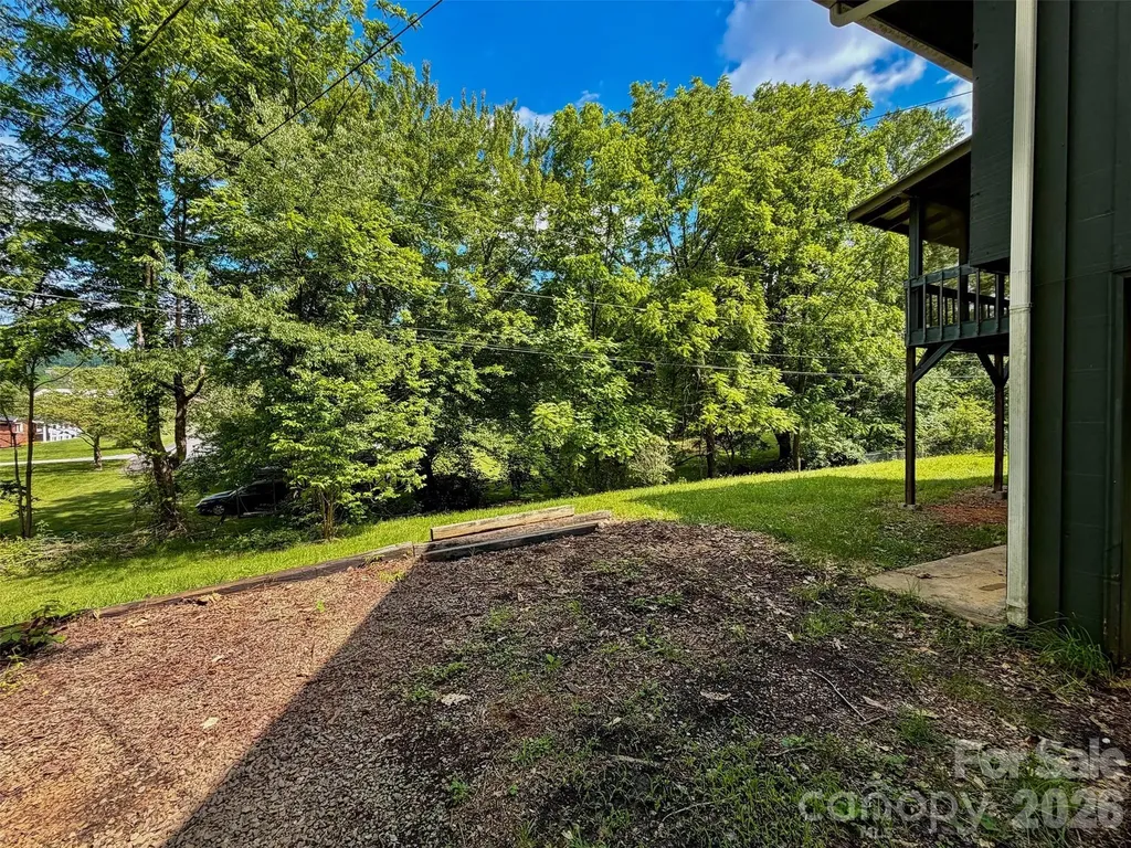 133 Jarvis Street Waynesville NC 28786