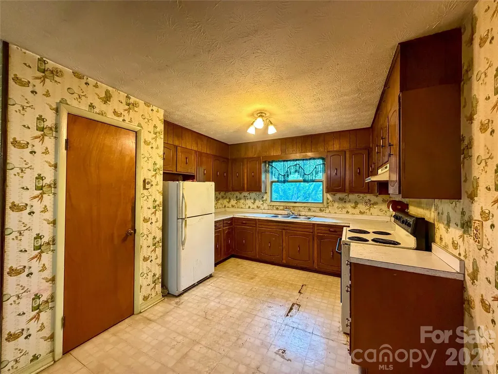 133 Jarvis Street Waynesville NC 28786