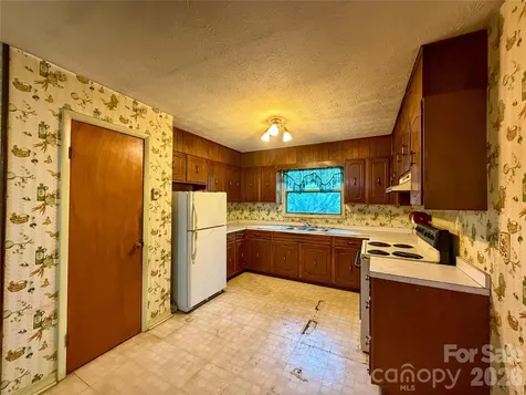 133 Jarvis Street Waynesville NC 28786