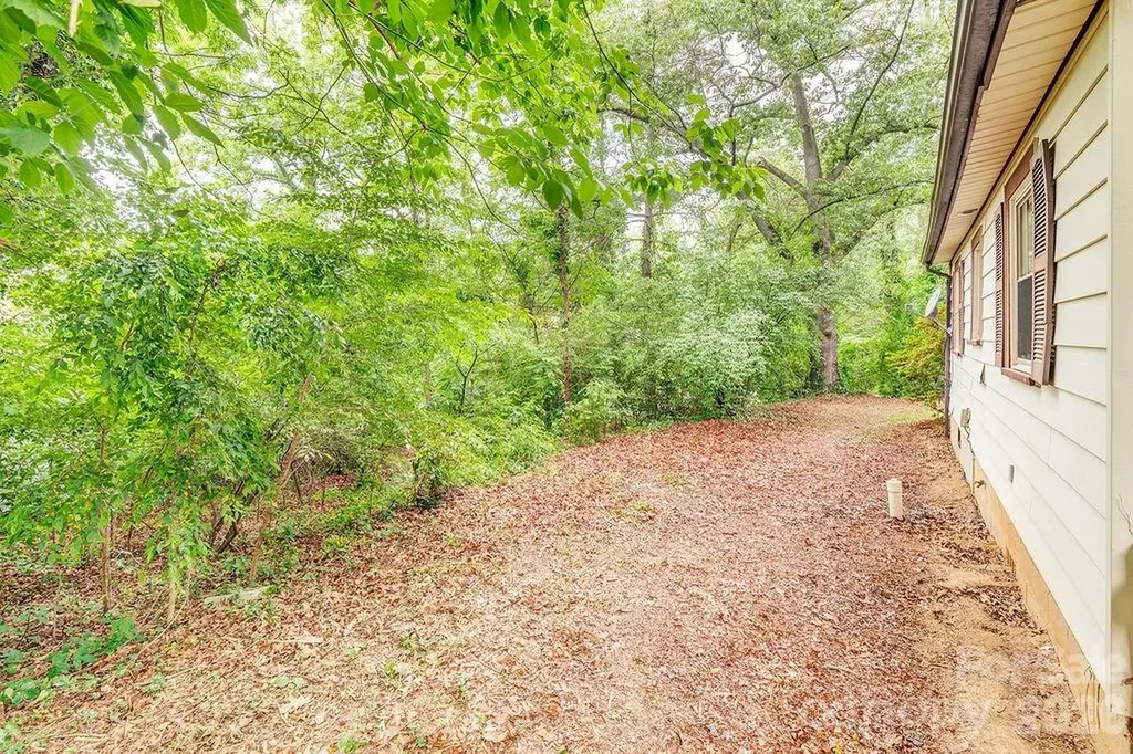 1 Narbeth Road Asheville NC 28806