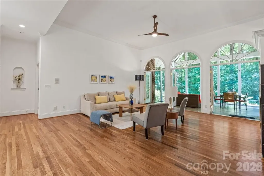 4909 Deer Walk Avenue Charlotte NC 28270