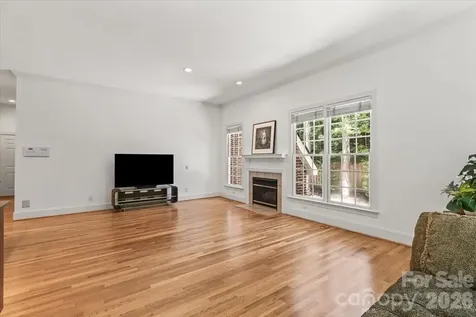 4909 Deer Walk Avenue Charlotte NC 28270
