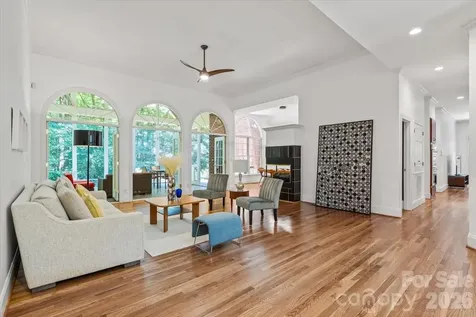 4909 Deer Walk Avenue Charlotte NC 28270