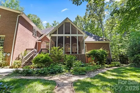 4909 Deer Walk Avenue Charlotte NC 28270