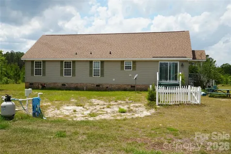 424 Press Walters Road Hartsville SC 29550
