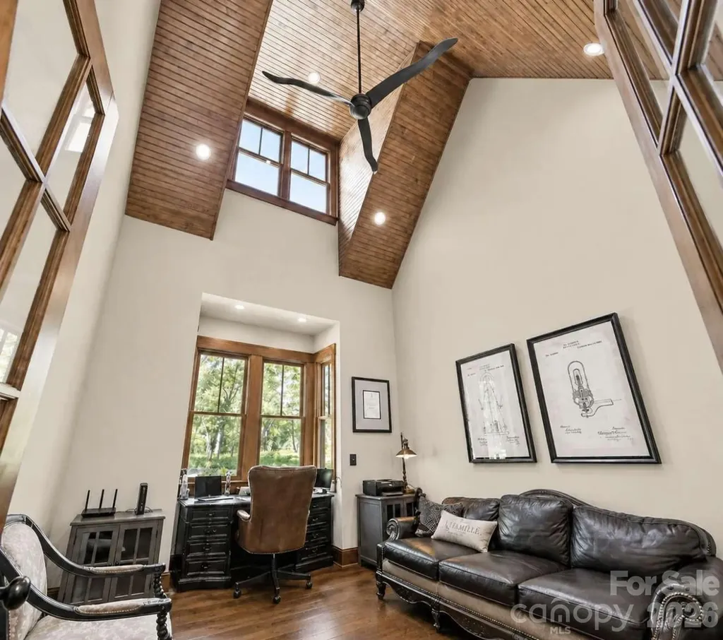 9208 Flying Eagle Lane Charlotte NC 28278