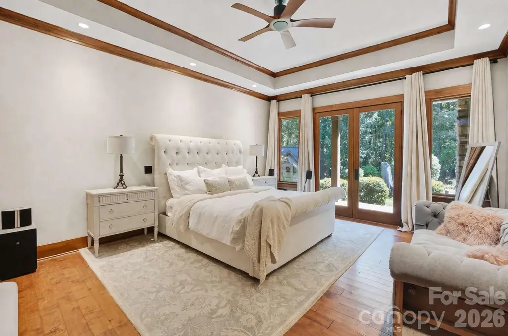 9208 Flying Eagle Lane Charlotte NC 28278