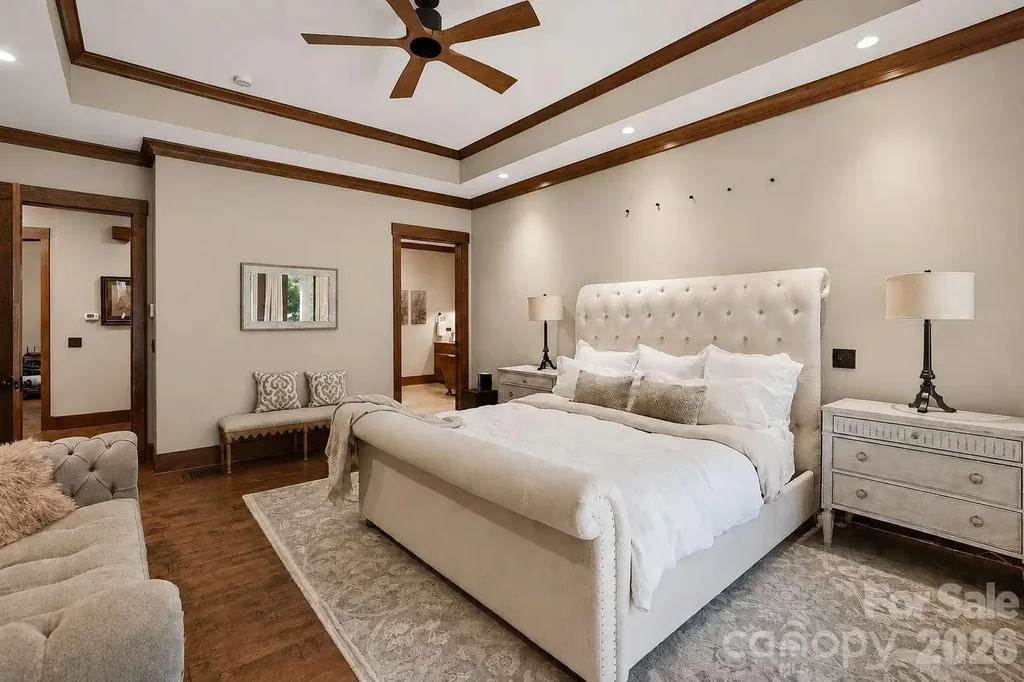 9208 Flying Eagle Lane Charlotte NC 28278