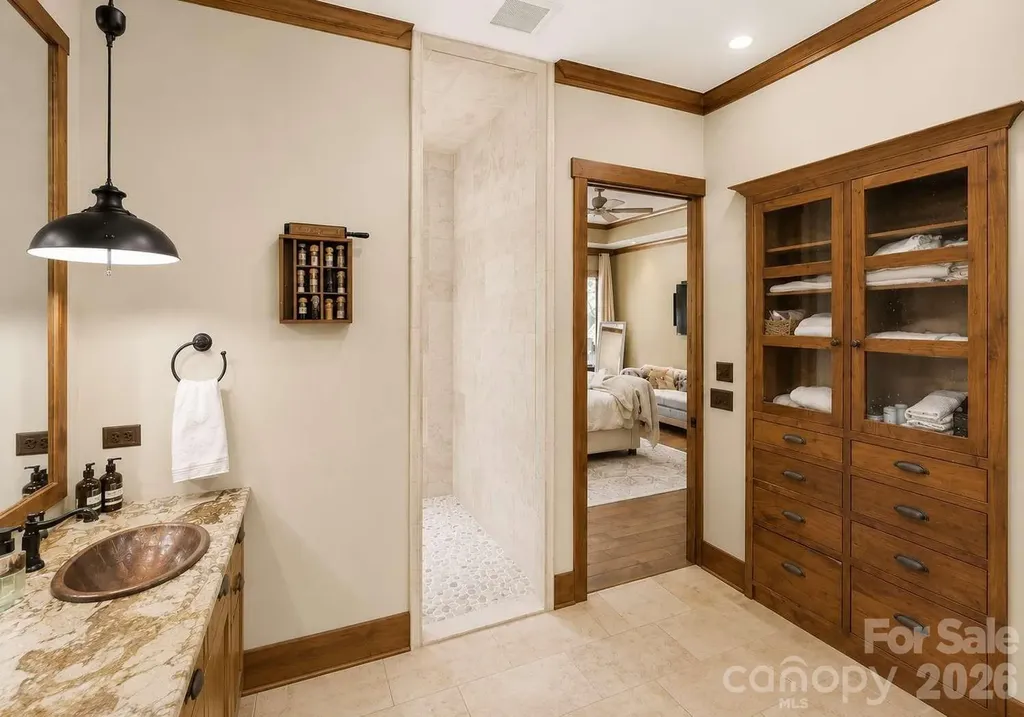 9208 Flying Eagle Lane Charlotte NC 28278