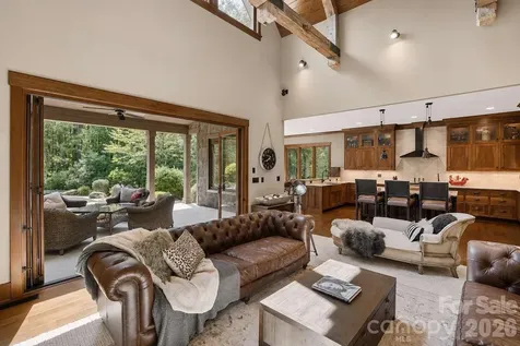 9208 Flying Eagle Lane Charlotte NC 28278