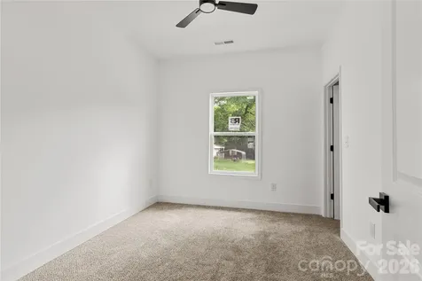612 Hardin Road Dallas NC 28034