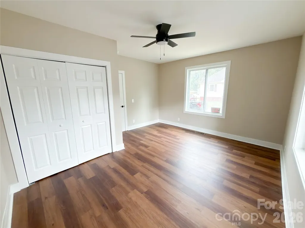 1904 Hemlock Avenue Gastonia NC 28054