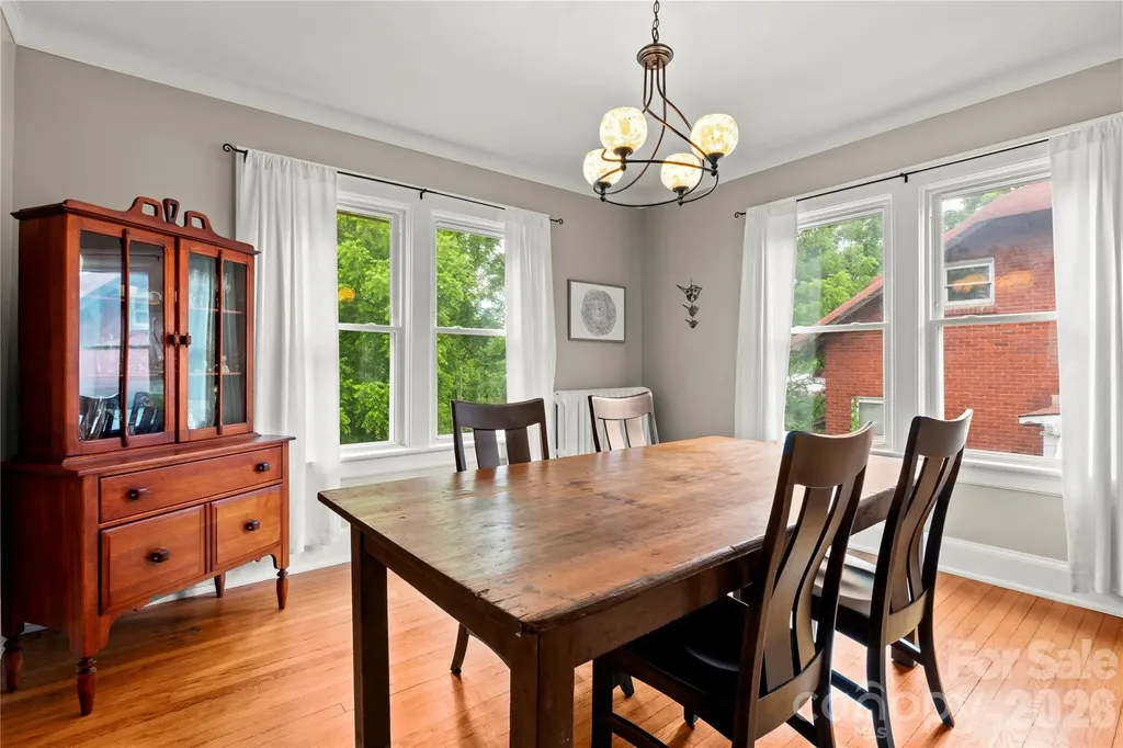 60 Austin Avenue Asheville NC 28801