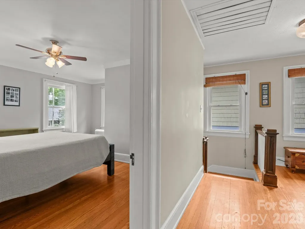 60 Austin Avenue Asheville NC 28801