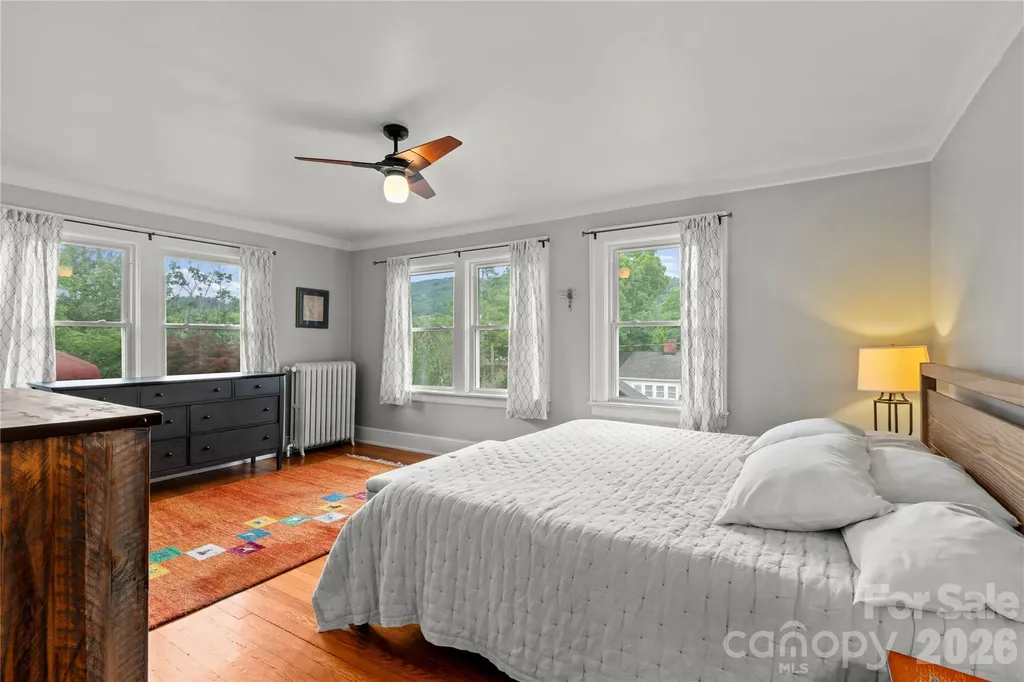 60 Austin Avenue Asheville NC 28801
