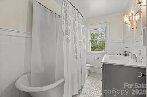 60 Austin Avenue Asheville NC 28801