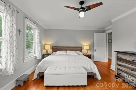 60 Austin Avenue Asheville NC 28801