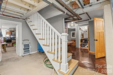 60 Austin Avenue Asheville NC 28801