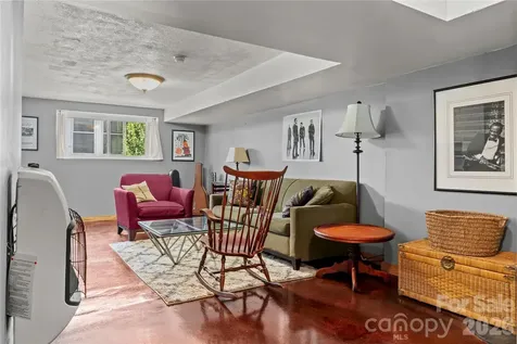 60 Austin Avenue Asheville NC 28801
