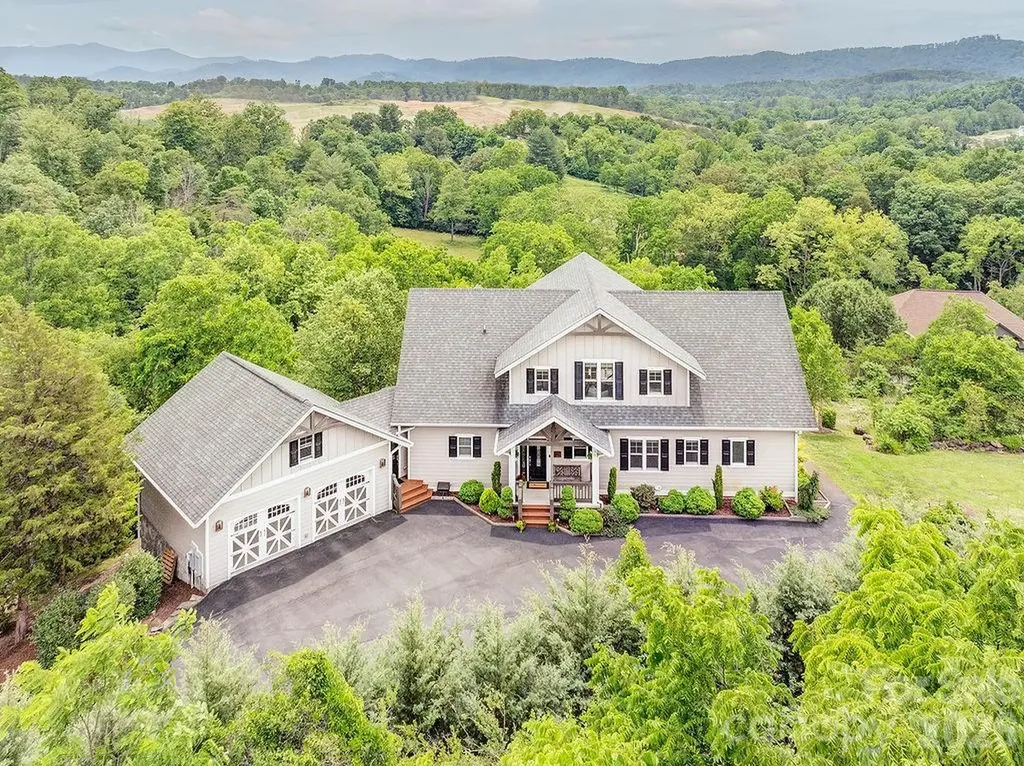 18 Adas Way Weaverville NC 28787