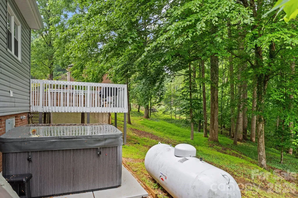 1014 Bramblewood Court NE Lenoir NC 28645