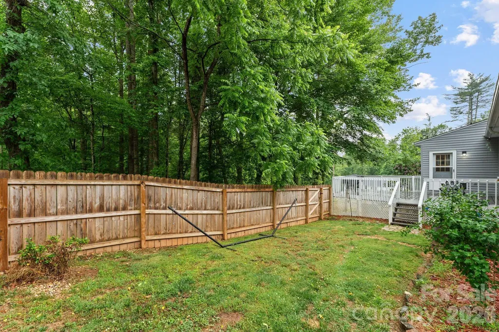 1014 Bramblewood Court NE Lenoir NC 28645