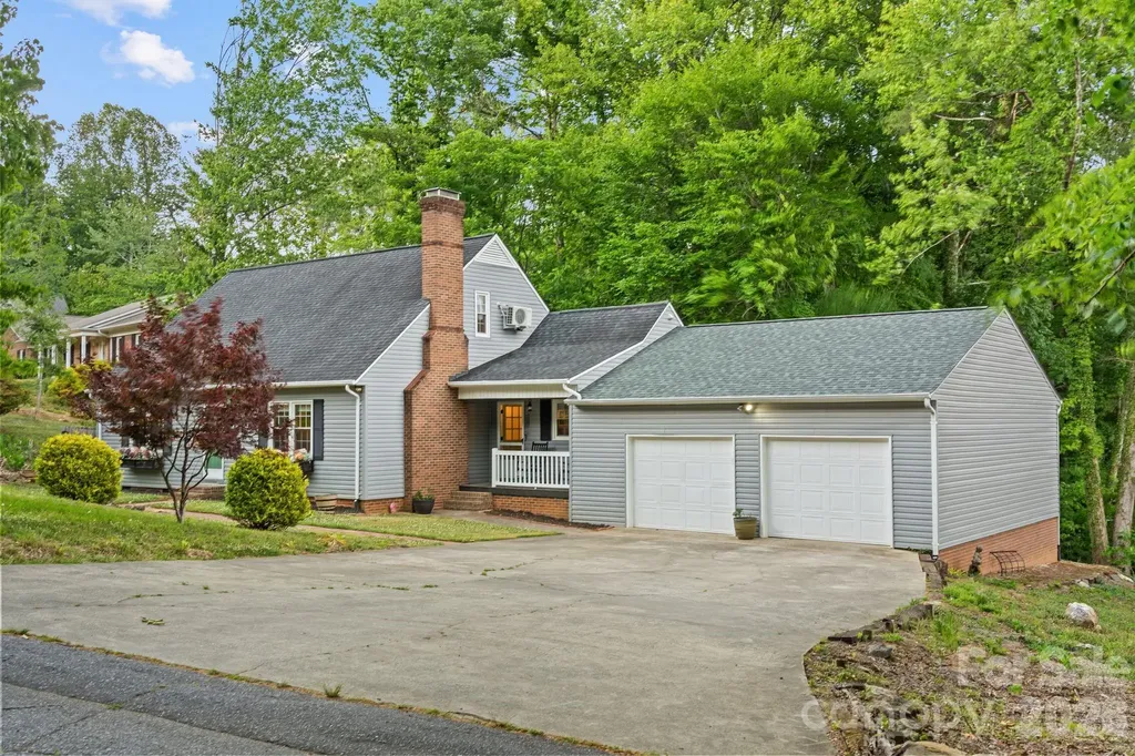 1014 Bramblewood Court NE Lenoir NC 28645