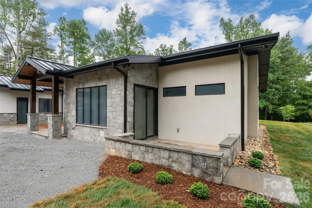 33 Busbee Road Asheville NC 28803