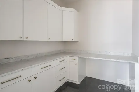 33 Busbee Road Asheville NC 28803