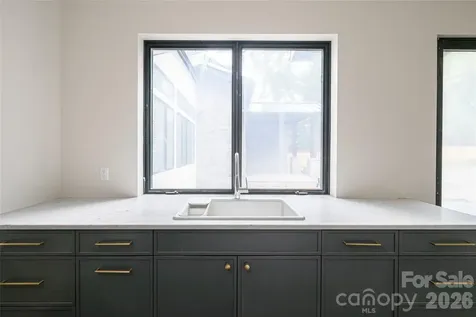 33 Busbee Road Asheville NC 28803