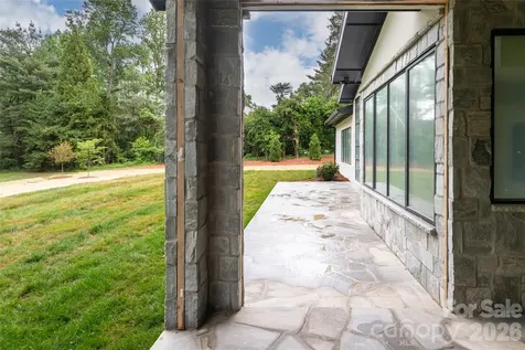 33 Busbee Road Asheville NC 28803