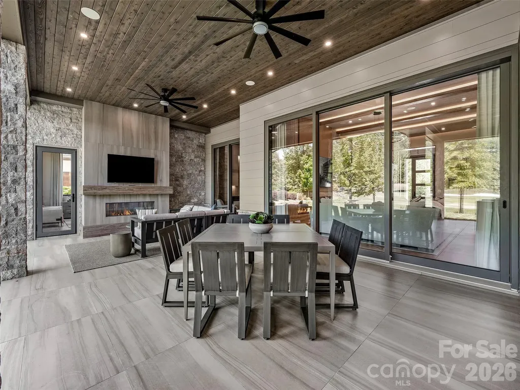 60 Walnut Valley Parkway Arden NC 28704