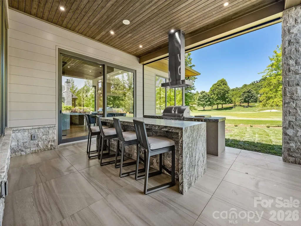 60 Walnut Valley Parkway Arden NC 28704
