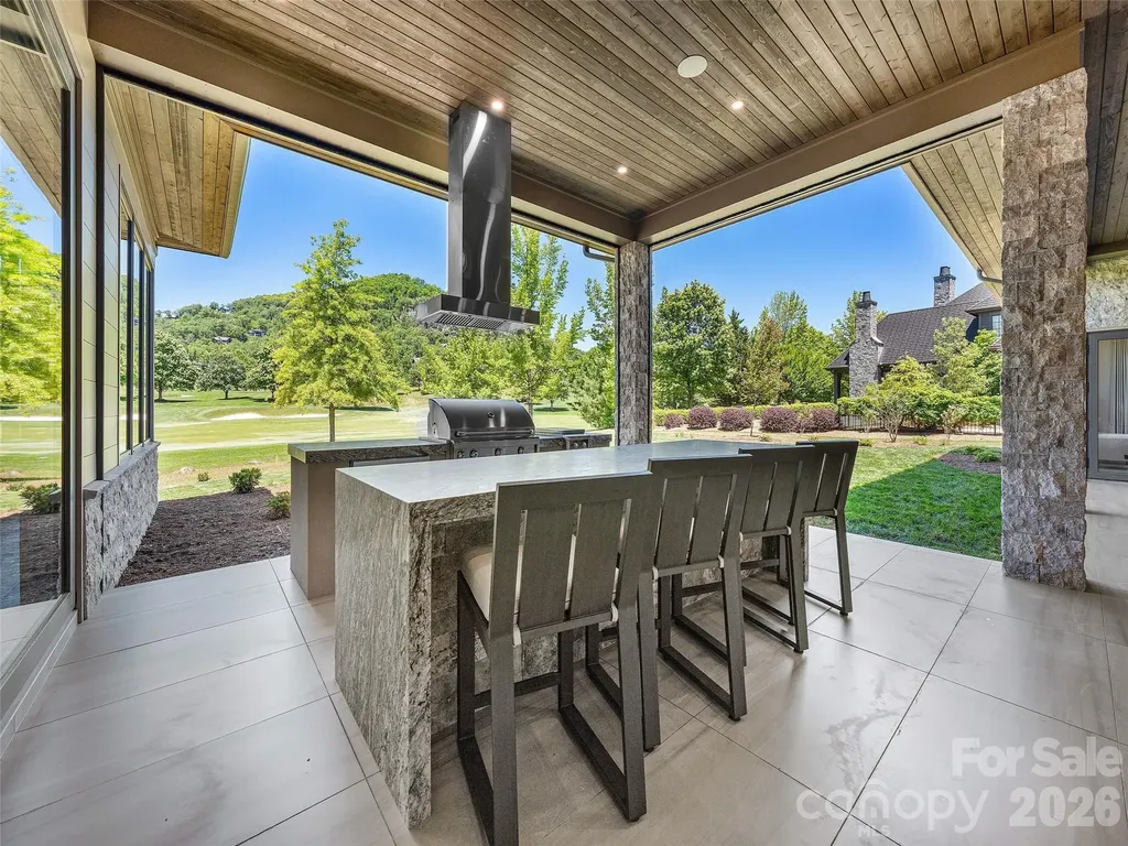 60 Walnut Valley Parkway Arden NC 28704