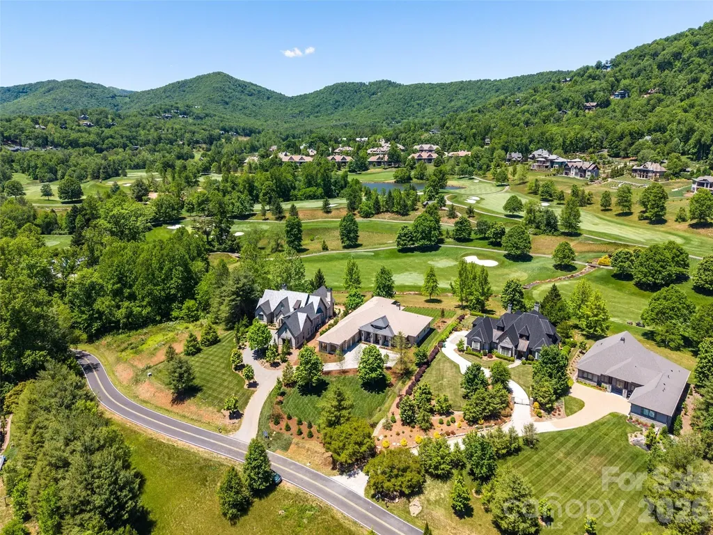 60 Walnut Valley Parkway Arden NC 28704