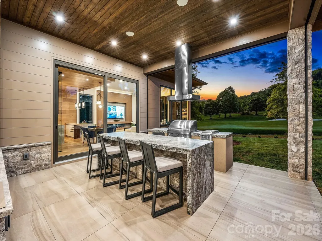 60 Walnut Valley Parkway Arden NC 28704