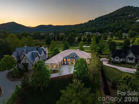 60 Walnut Valley Parkway Arden NC 28704