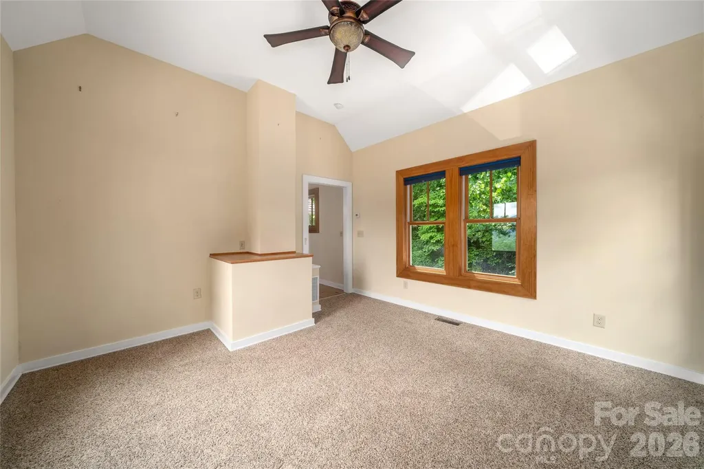 32 Delano Road Asheville NC 28805