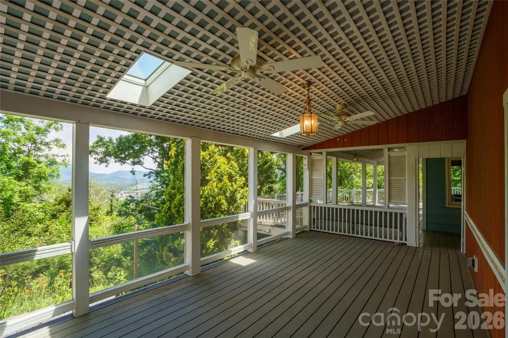 32 Delano Road Asheville NC 28805