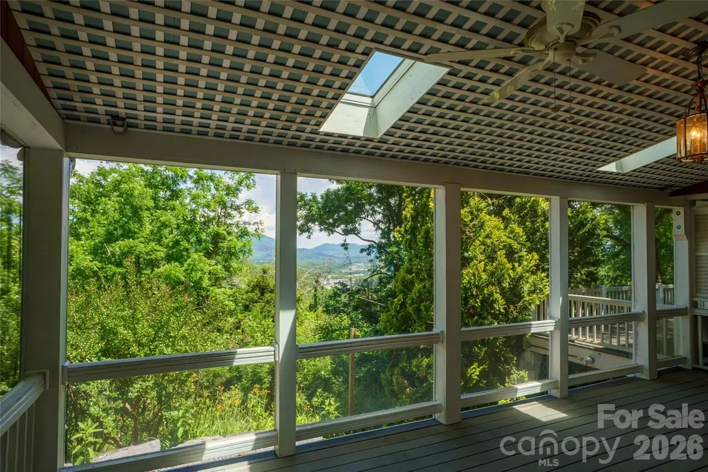 32 Delano Road Asheville NC 28805