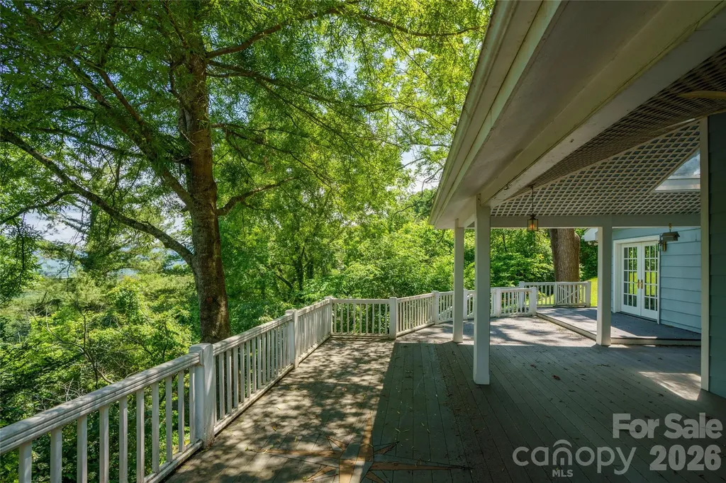 32 Delano Road Asheville NC 28805