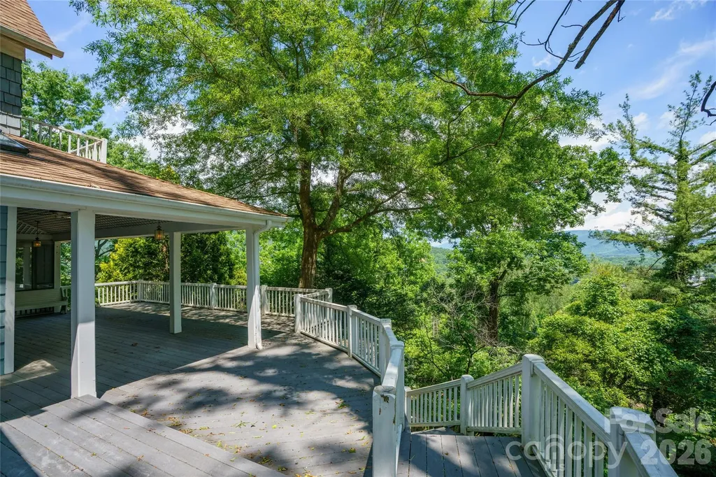 32 Delano Road Asheville NC 28805