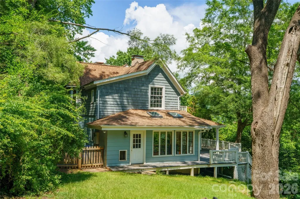 32 Delano Road Asheville NC 28805