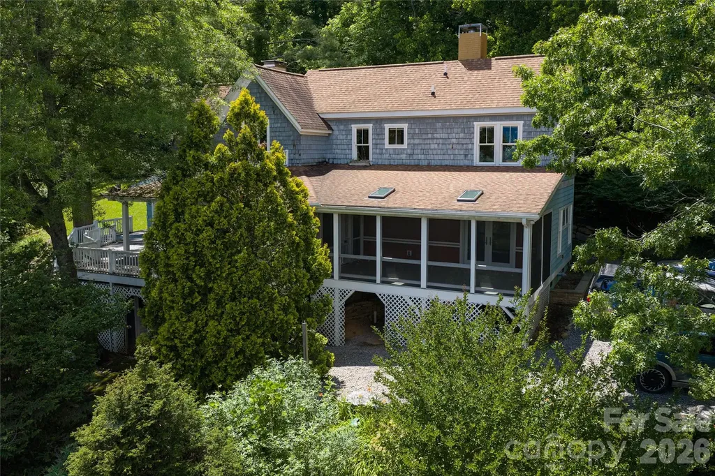 32 Delano Road Asheville NC 28805